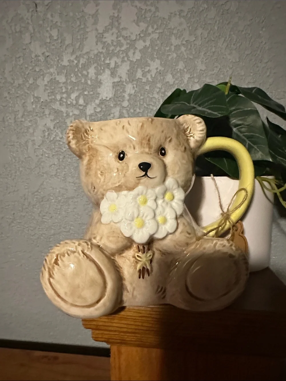Beige Teddy Bear Ceramic Mug with Daisy Accent